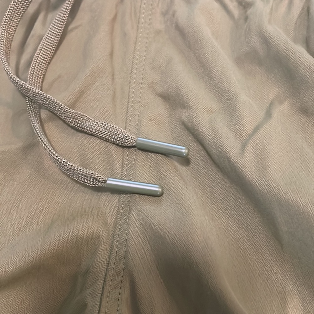 The North Face Women's Aphrodite Shorts - Picture 4 of 11